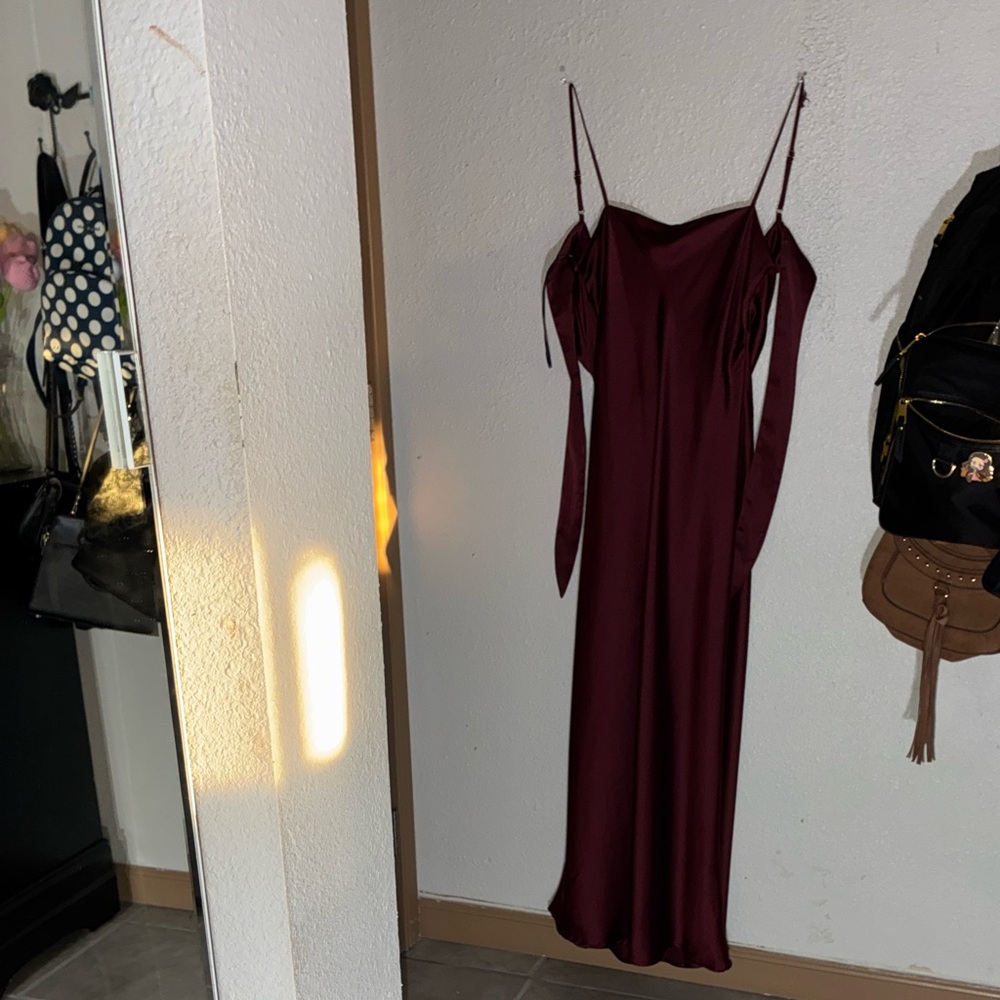 Elegant Burgundy Evening Dress